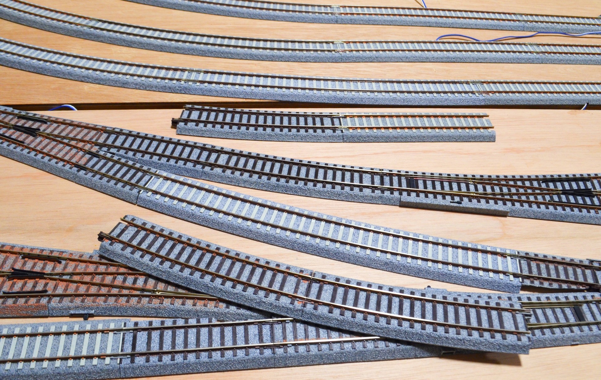 PC大径曲線線路の導入 HOユニトラック 16番ゲージ鉄道模型: ゆるりと遊ぶ16番ゲージ鉄道模型